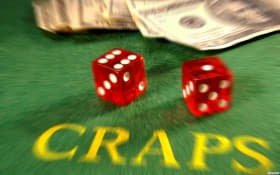 Giao diện casino trực tuyến lo gan vt với slot và live dealer trên điện thoại